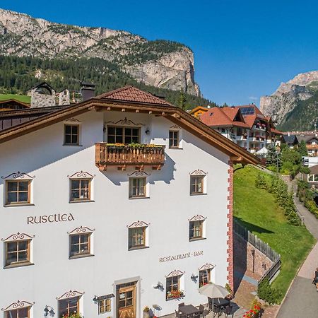 Apartments Restaurant Rusctlea Selva di Val Gardena Exteriör bild