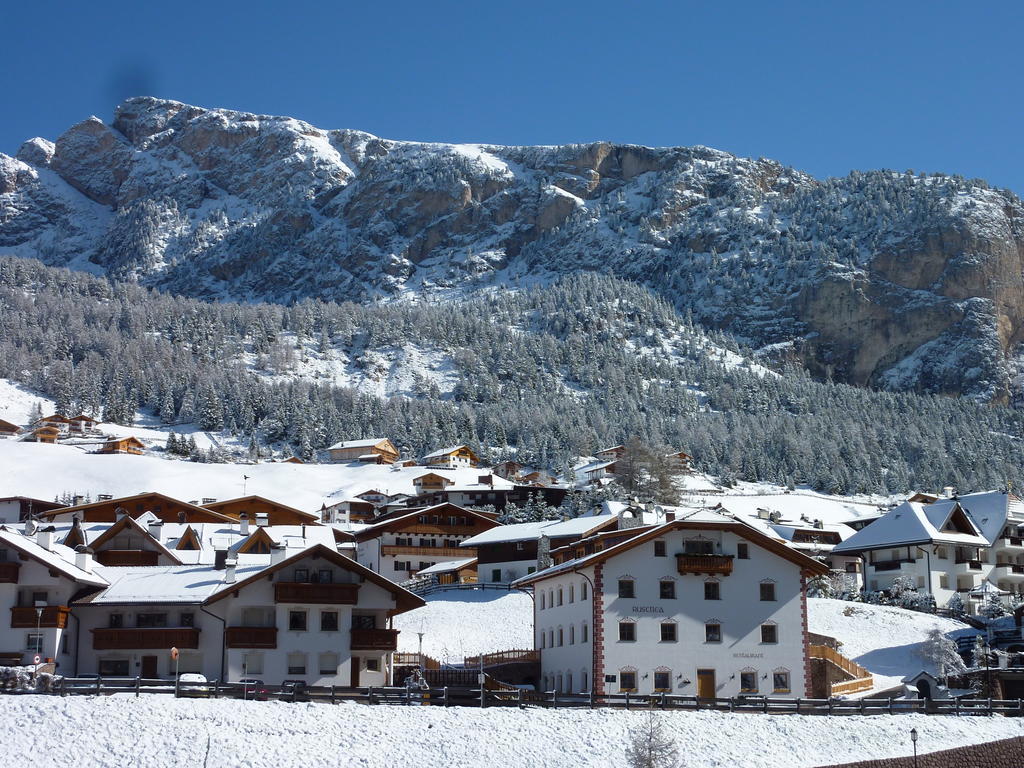 Apartments Restaurant Rusctlea Selva di Val Gardena Exteriör bild